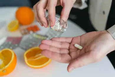 Vitaminok és gyógynövények csontokra, ízületekre és fogakra – melyik mire való?